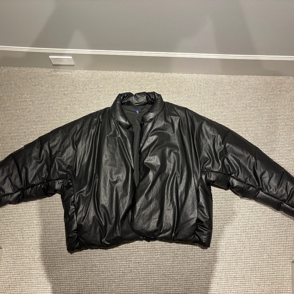 Yeezy Gap Round Jacket Black FW21 - Picture 1 of 6